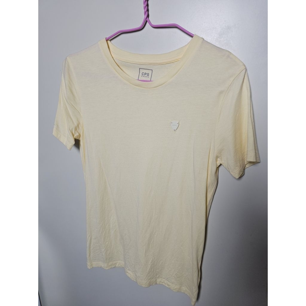 เสื้อยืด CPS สีเหลืองอ่อน คอวี ไซส์ M #CHAPS