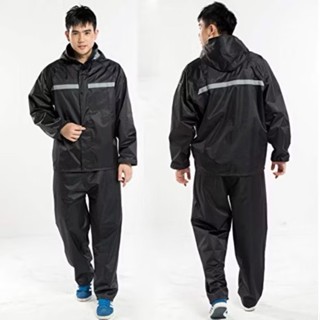 ชุดกันฝนPVC เสื้อ+กางเกง ที่เสื้อมีแถบสะท้อนแสง แขนจั๊มพ์ มี…