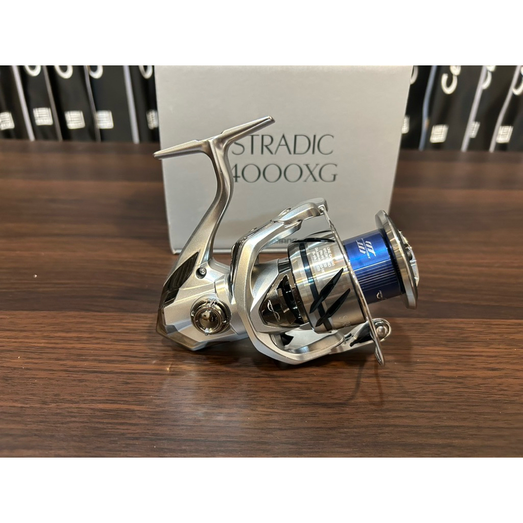 รอกตกปลา Shimano Stradic 4000XG