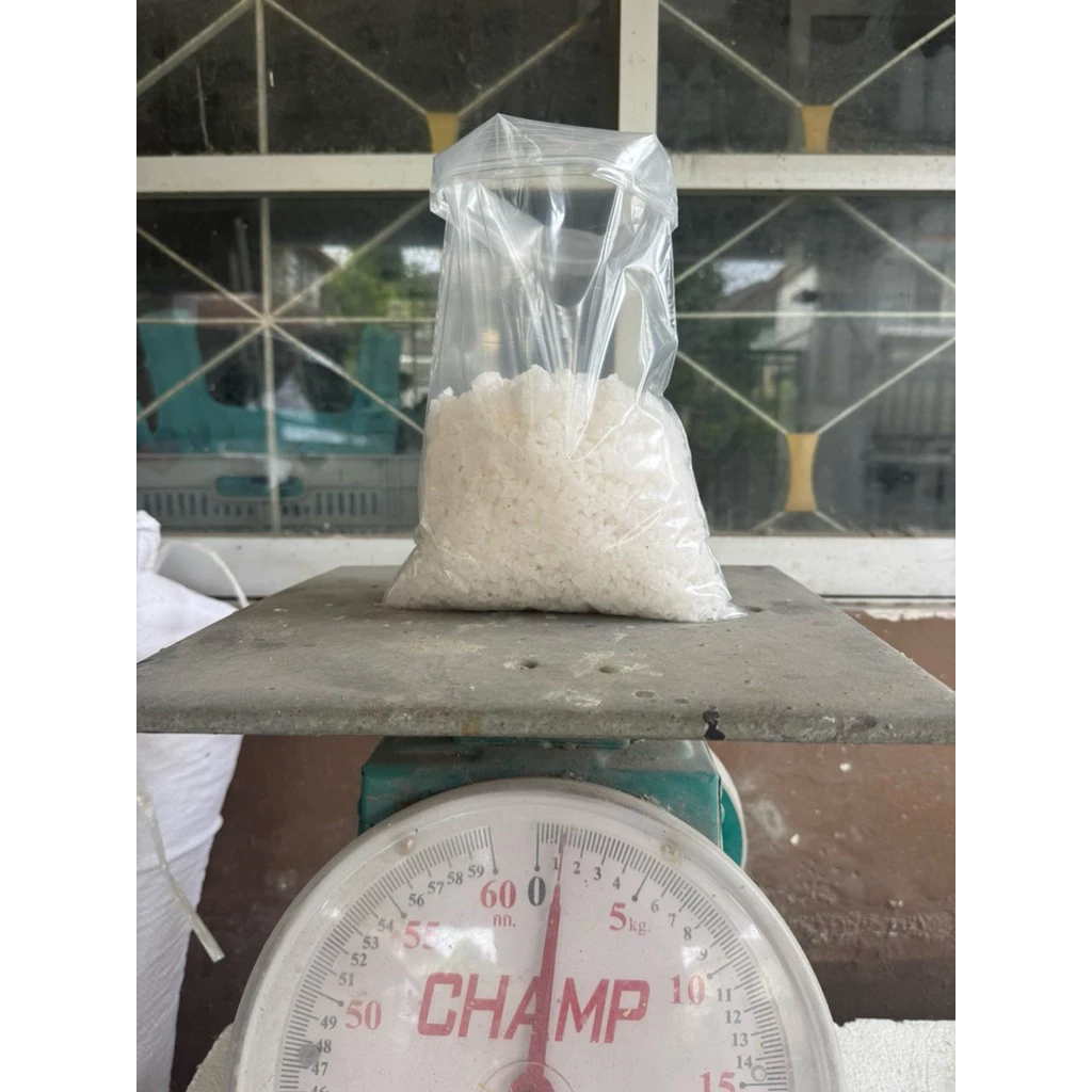 เกลือสมุทรใช้รักษาปลาในบ่อและตู้ เกรดพรีเมี่ยม ปากแห้งอย่างดี ขนาด 1-5 kg. thumbnail 6