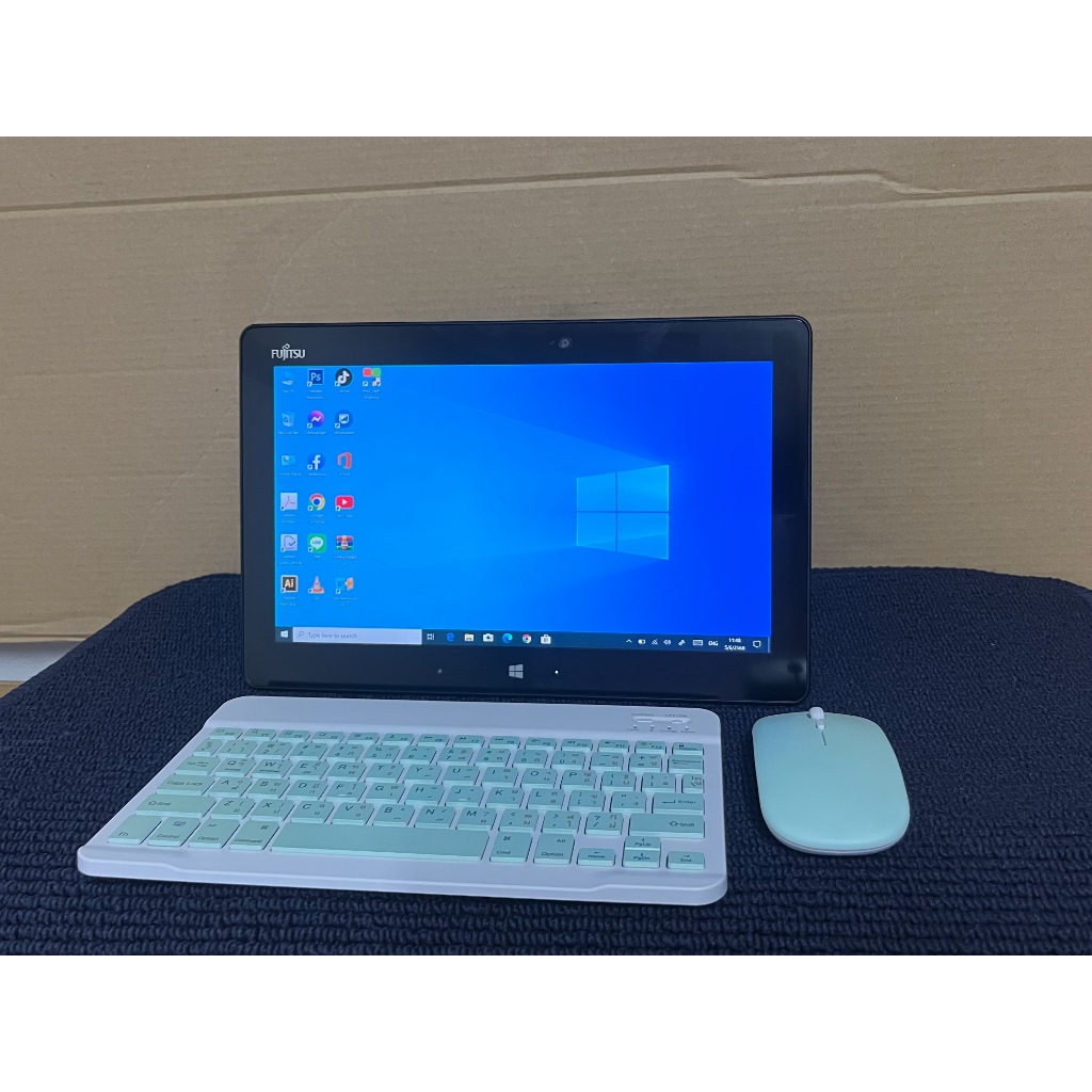 แท็บเล็ต 2in1 Fujitsu ArrowsTab Q665/M Intel CoreM-5Y31(RAM:8GB/SSD:128GB)ขนาด11.6นิ้ว