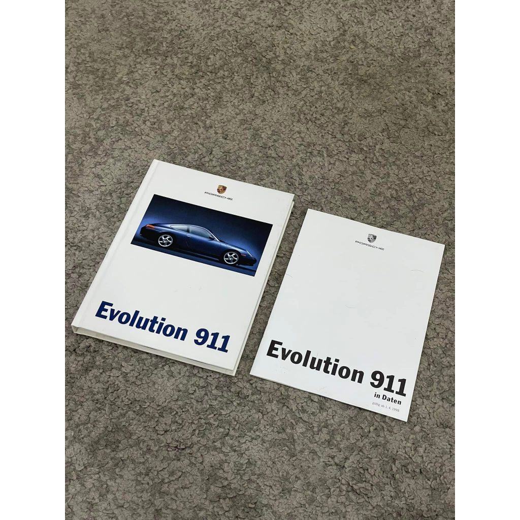 Original Porsche 911 / 996 Book