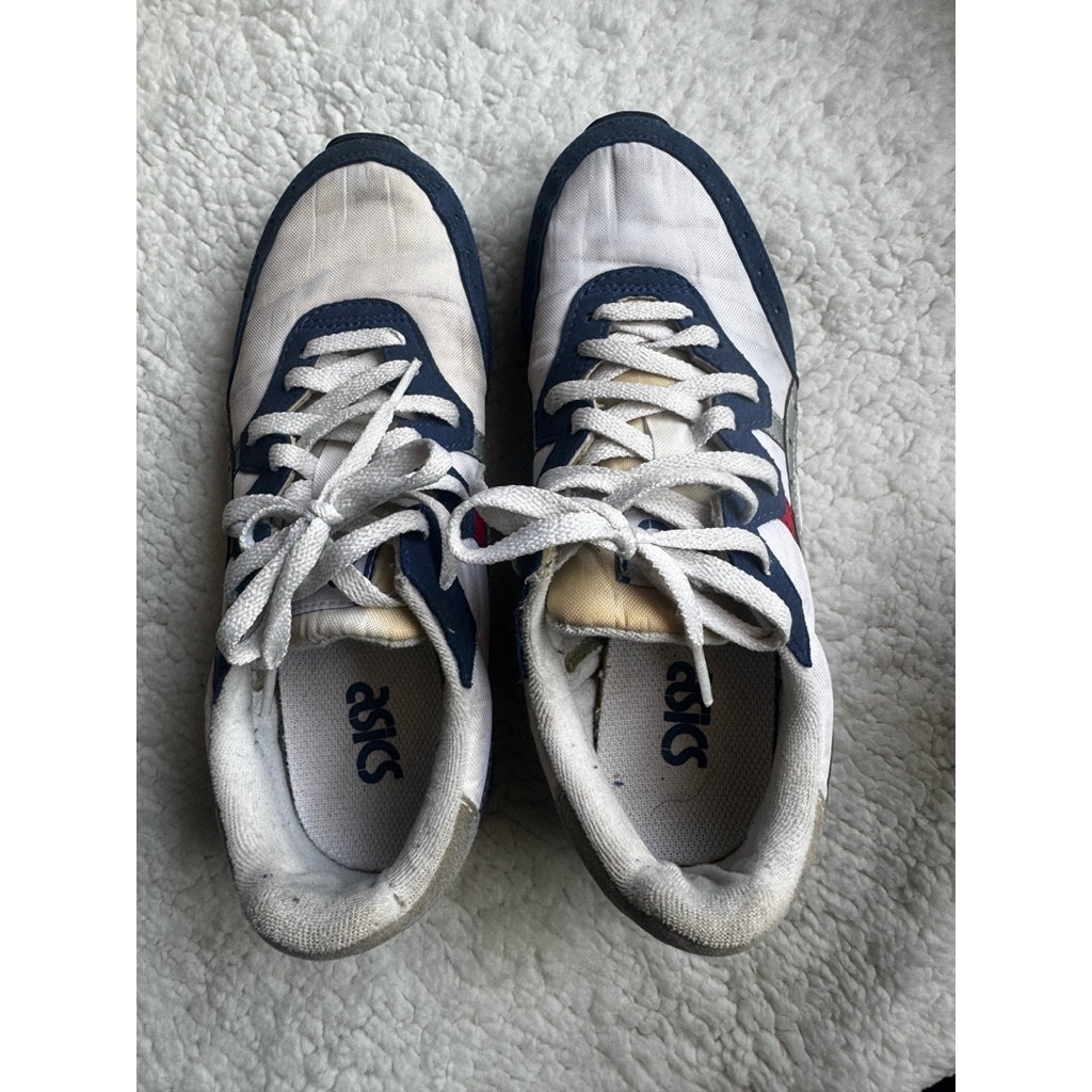 รองเท้ามือสอง 2 asics