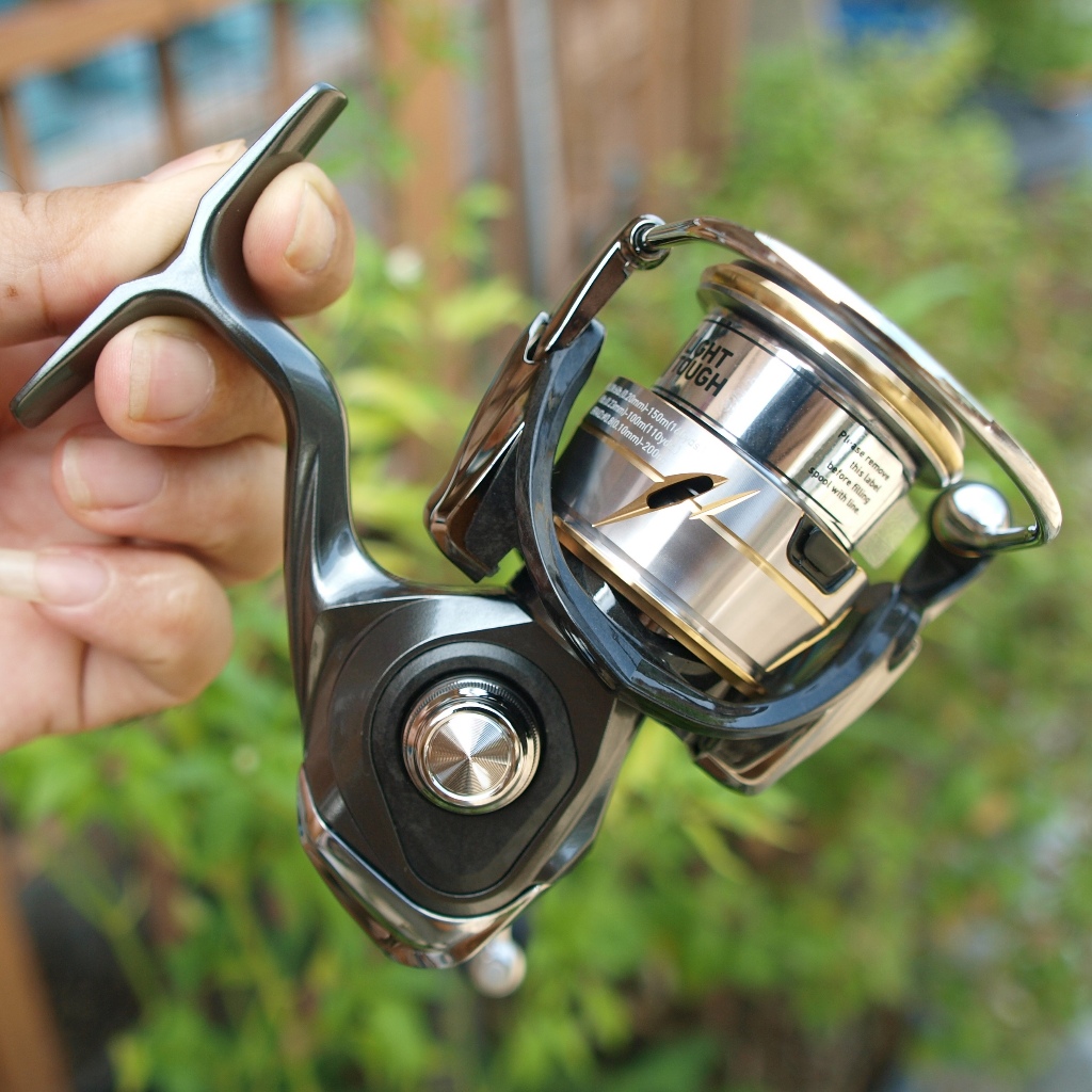 Daiwa LUVIAS LT 2500 XH ปี 20 รอบ 6.2 ของใหม่