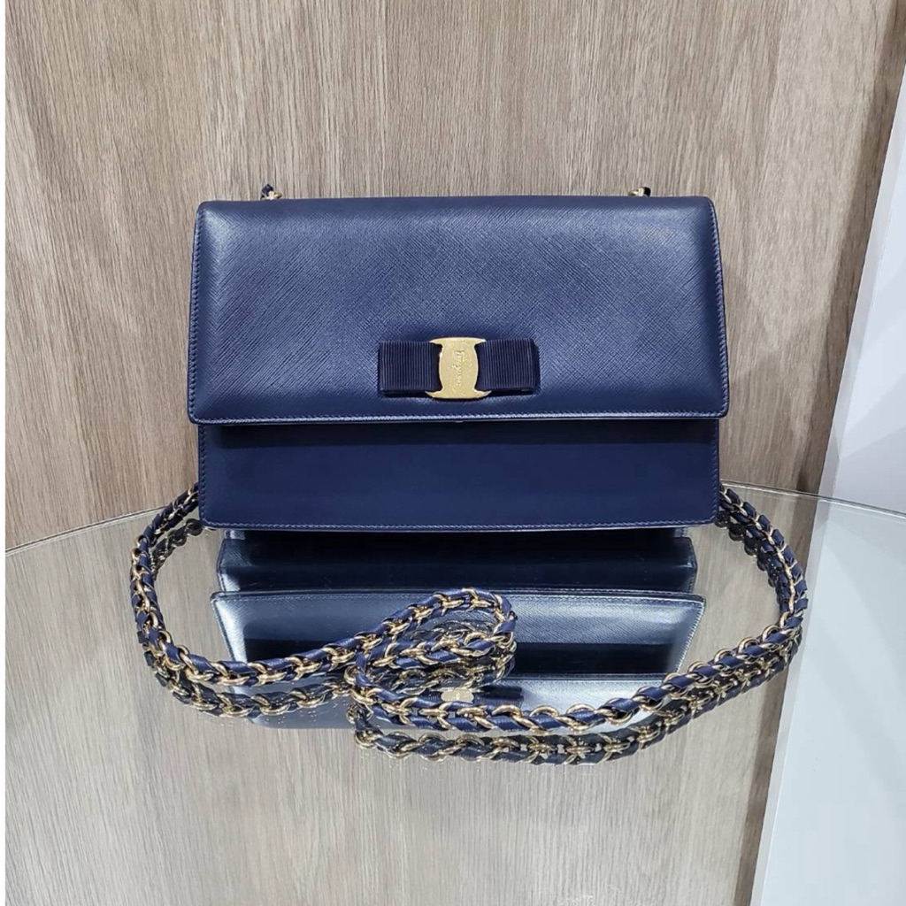 กระเป๋า👜 Authentic SAL❤️VATORE FER❤️RAGAMO Vara bow detail saffiano bag Made In Italy สินค้ารับประกั