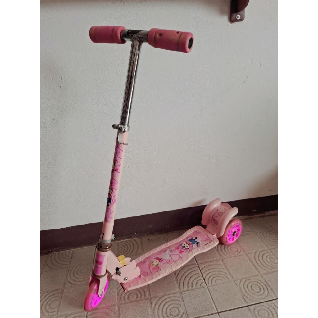 scooterขาไถสำหรับเด็กสีชมพู