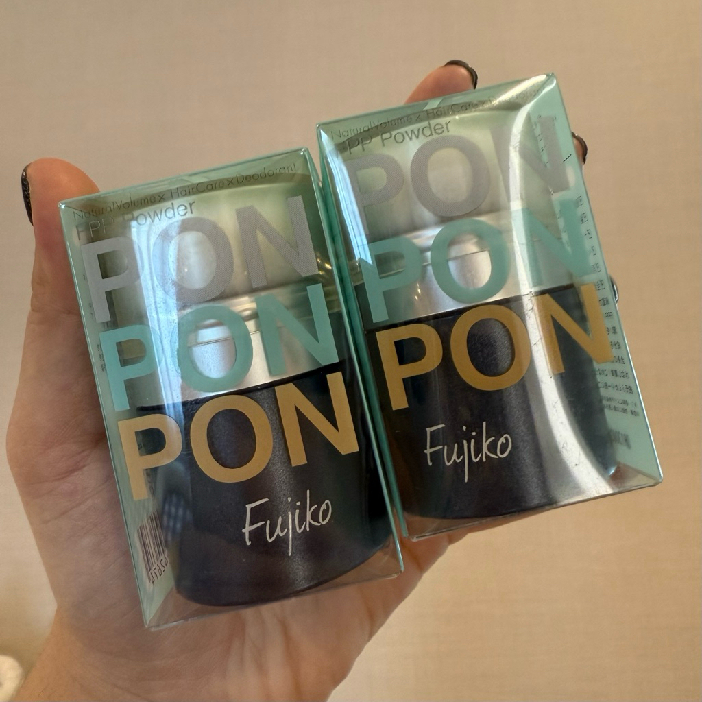 Fujiko ponpon fluffy powder 8.5g แป้งลดความมันผม ยกโคนผม