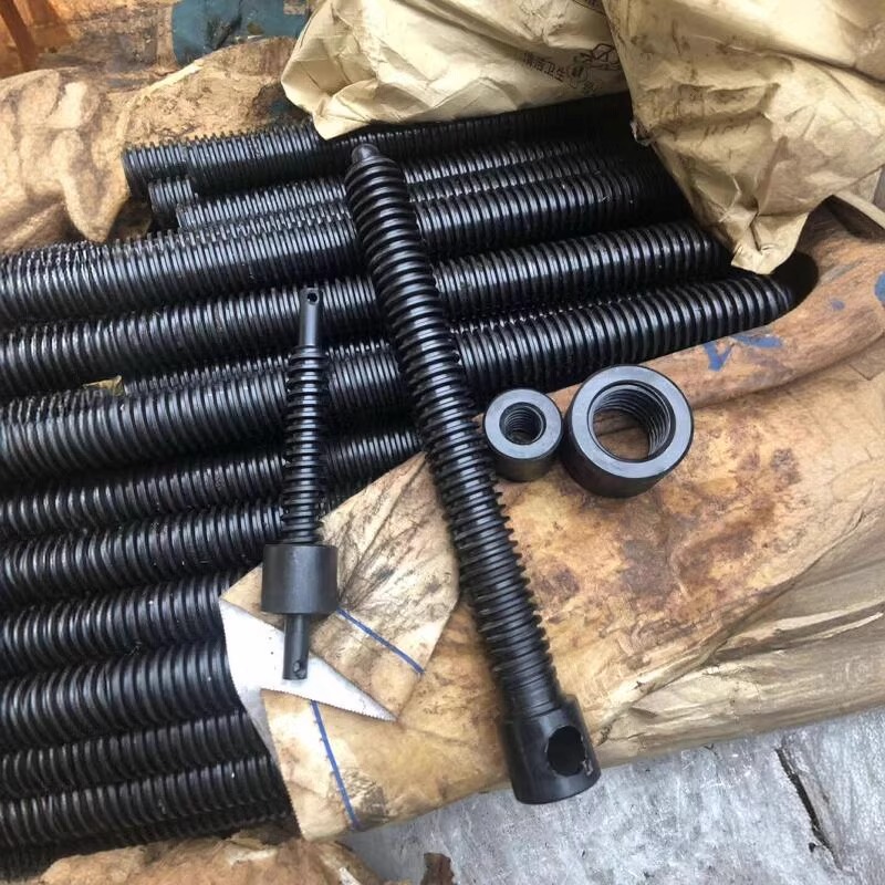 T-สไตล์สกรูสี่เหลี่ยมคางหมูด้ายยาว Tr8T10TT12T14 T22T25T26T28*5T30T36-60