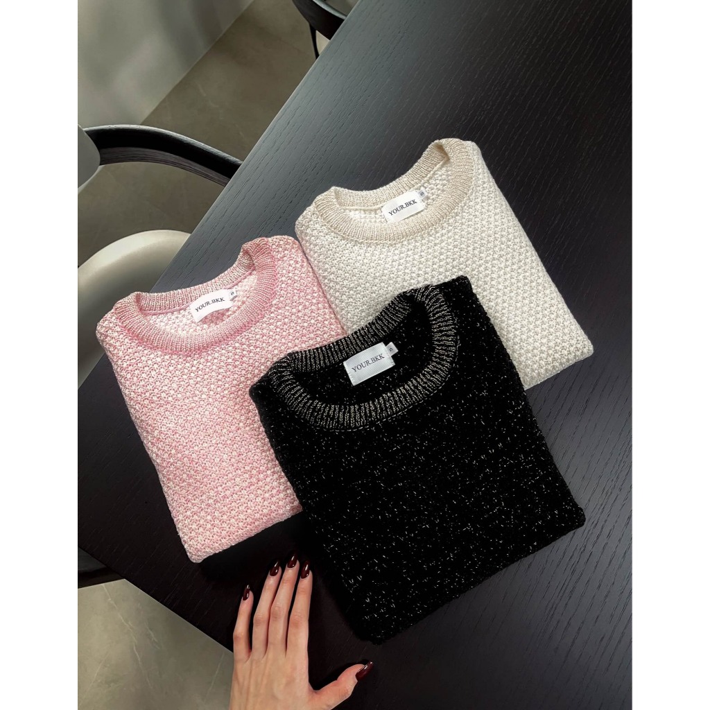 OWN MONEY Poise Blouse เสื้อเรียบหรู มีสไตล์แต่ดูแพง เสื้อไหมพรม ใส่ได้หลายลุค ใส่สบาย พร้อมส่ง
