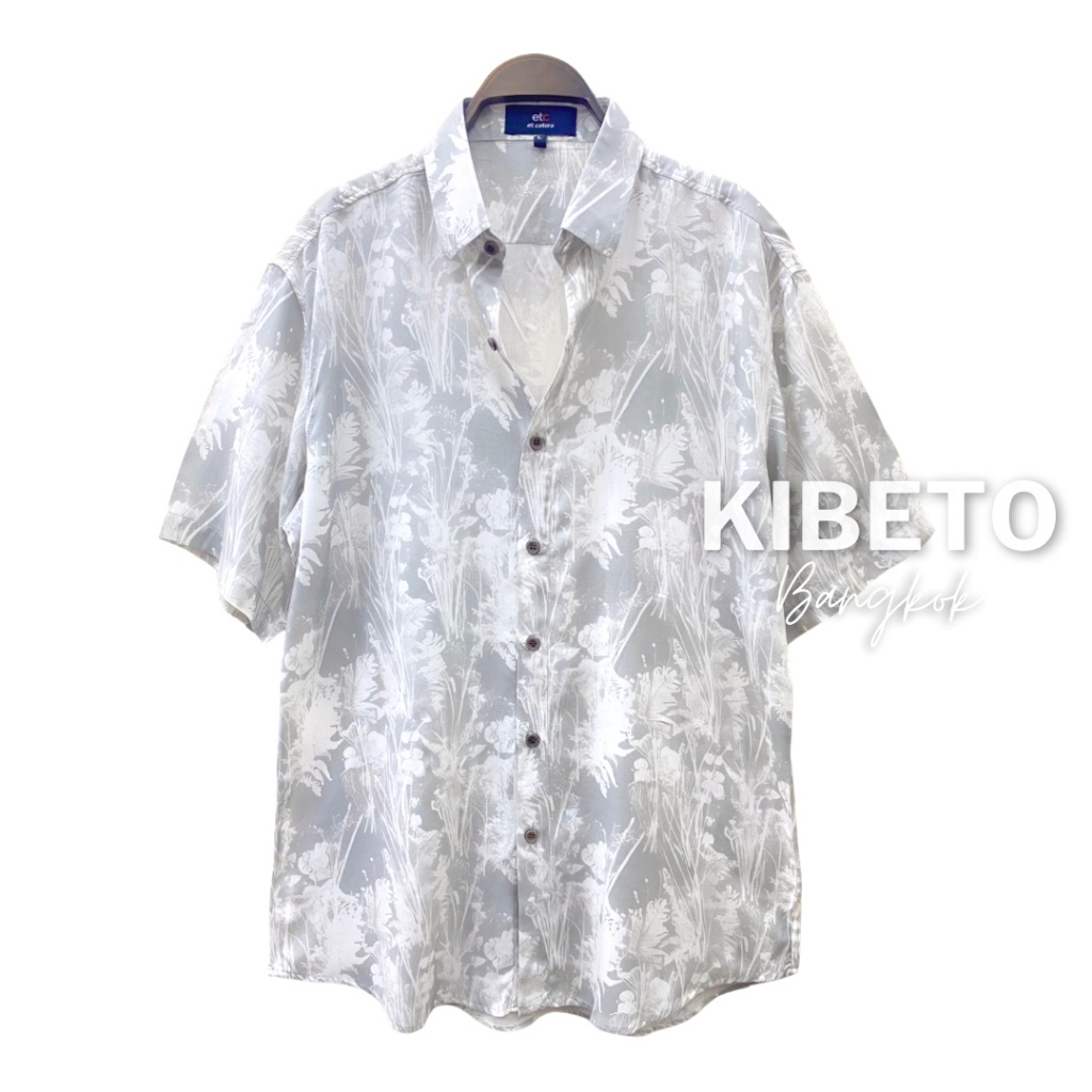 Kibeto เสื้อฮาวาย ลายทุ่งหญ้า สีเทาอ่อน ผ้าสปันเรยอน เนื้อนิ่ม ใส่สบาย M L XL 2XL 3XL
