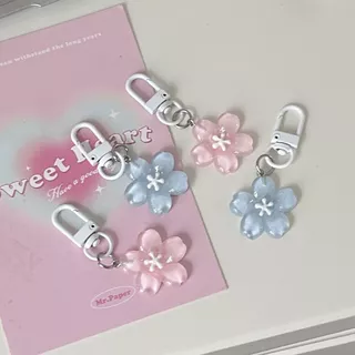 COD💕พวงกุญแจ จี้ดอกไม้ สีชมพู น่ารักหวาน Ins สไตล์เกาหลี เรียบง่าย ผู้หญิง แฟชั่น อุปกรณ์เสริม คู่รักกิ๊ฟ -Yanakala