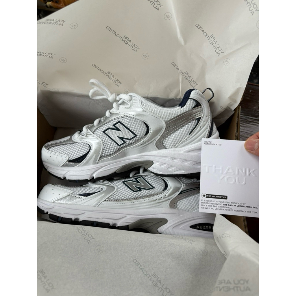 พร้อมส่ง ของแท้ 100% ใหม่ New Balance รองเท้าผู้หญิง 530