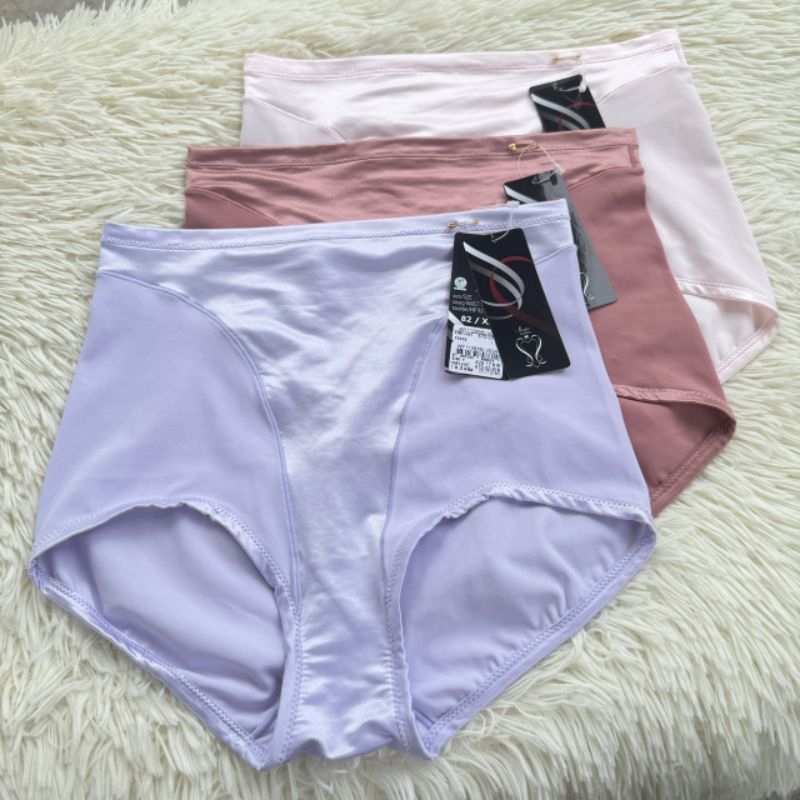 สเตย์ Wacoal รุ่น WY1128 เก็บกระชับ