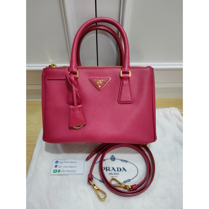 (ขายแล้วค่ะ)Used  PRADA Saffiano 25 Y2015 สีชมพู Fuchsia