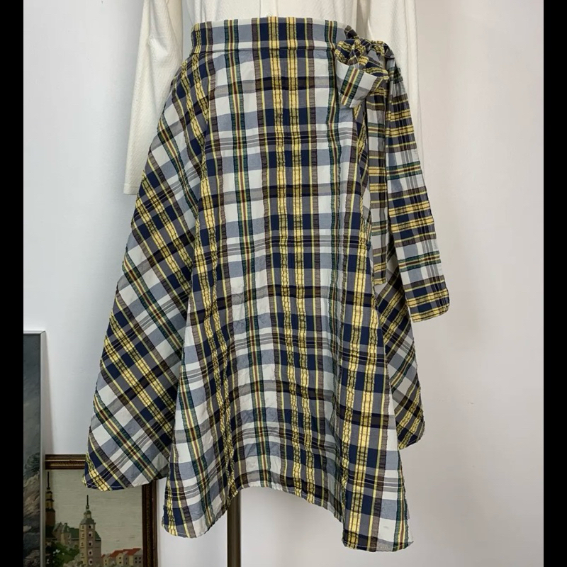 Uniqlo X JW Anderson yellow