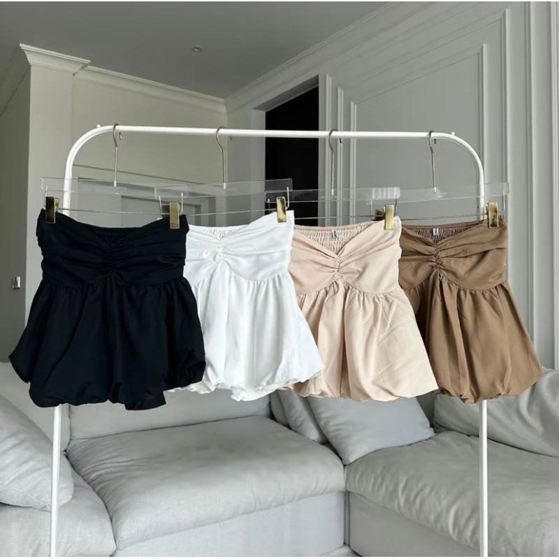 พร้อมส่ง|เสื้อเกาะอกทรงเเต่งปลายบอลลูน PROMTHONG