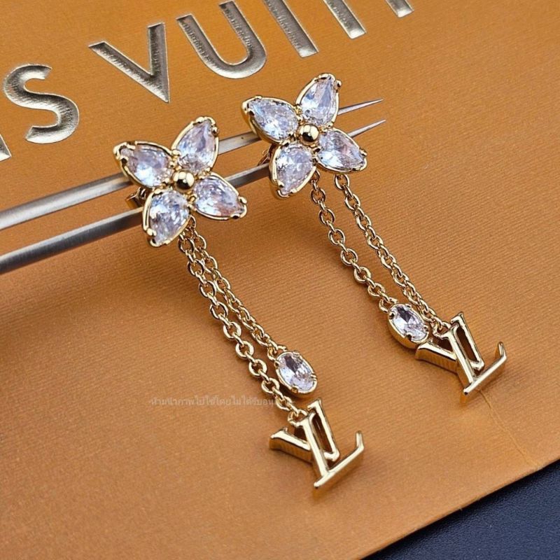 ต่างหูLV  งานสวย งานคุณภาพVIP งานเทียบงานสวยเป๊ะ ส่งจากไทย🇹🇭