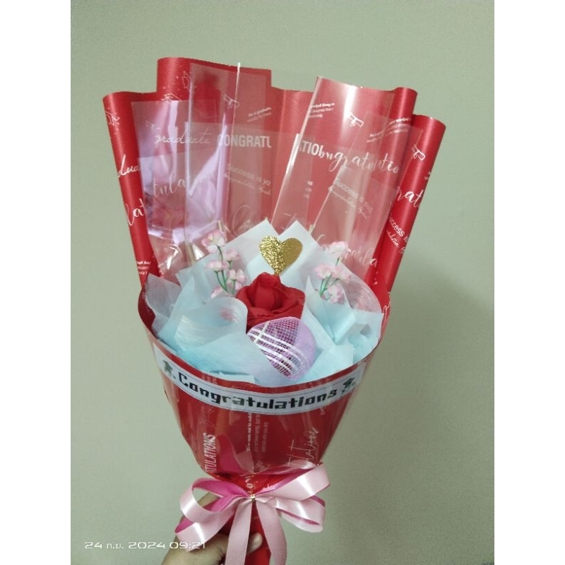 ช่อกุหลาบแดง congratulation ใส่ธนบัตรได้ 10 ใบ - รูปที่ 3