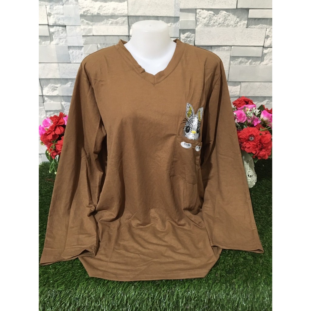 เสื้อยืดผู้หญิง สาวอวบ  เสื้อผ้าผู้หญฺิง แขนยาวคอวี รอบอก 48-50นิ้ว ลายปักการ์ตูน  รุ่น2524-หนูใหญ่