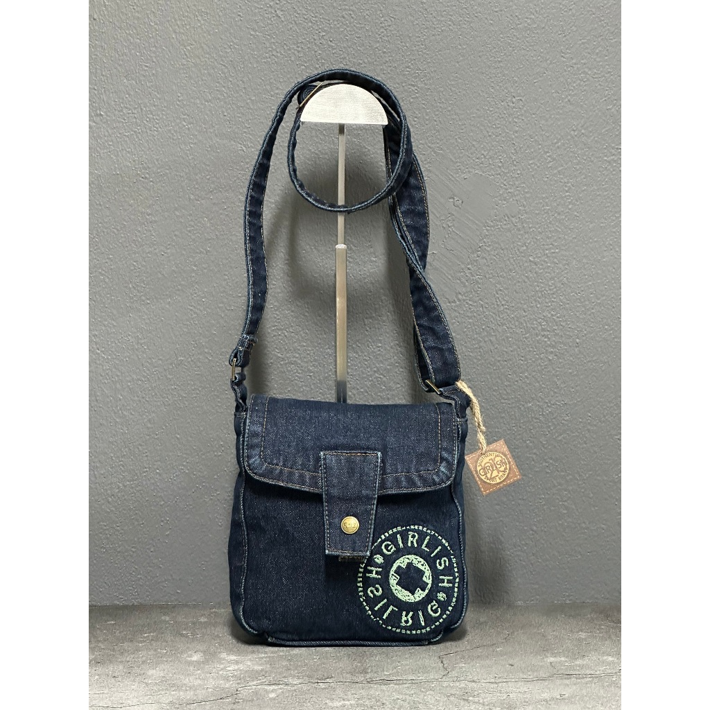 AEIOU No.233 กระเป๋ายีนส์ สะพายข้าง Girlish รุ่น PLUS ลิขสิทธิ์แท้ (กว้าง7.5นิ้ว สูง7.5นิ้ว) - รูปที่ 4