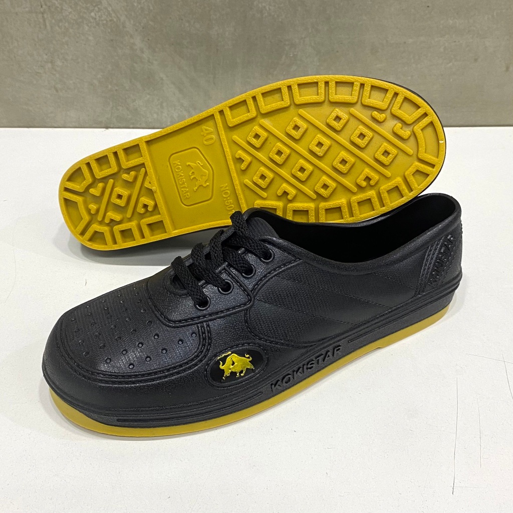 รองเท้าผ้าใบ รองเท้าผ้าใบยาง สตั๊ดดอย KOKI STAR พื้นปุ่ม/พื้นเรียบ ขนาด 36-43 พร้อมส่ง!!