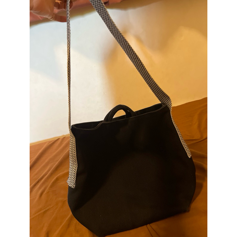 กระเป๋าจาก Unfold Studio Kore