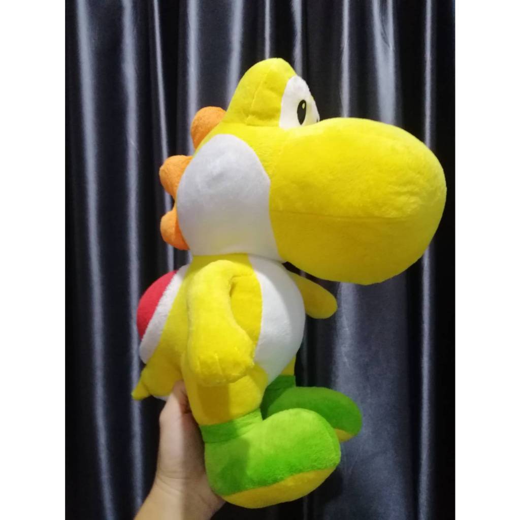 ตุ๊กตาไดโนเสาร์โยชิ Super Mario Bros Yoshi สีเหลือง ขนาด 17 นิ้ว ป้าย TAITO