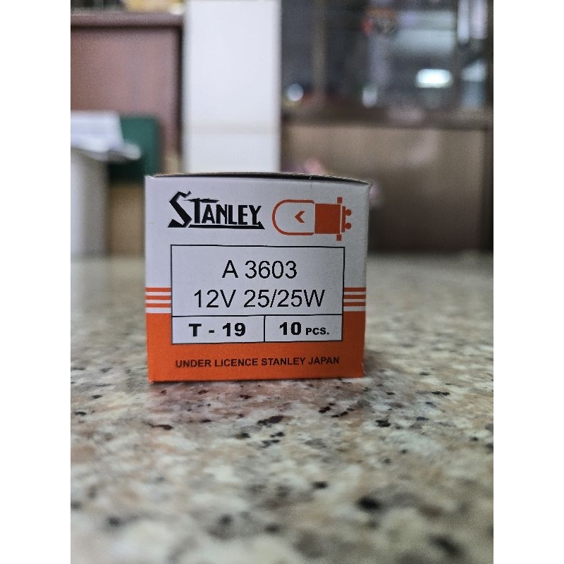 หลอดไฟ Stanley แท้ แป้นเล็ก T19 รหัส A3603 12v25/25w ยกกล่อง 10 ดวง
