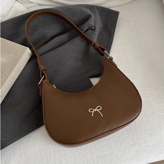 shoulder bag กระเป๋าทรงพระจันทร์เสี้ยวปักโบว์น่ารัก หนังPU พร้อมส่ง