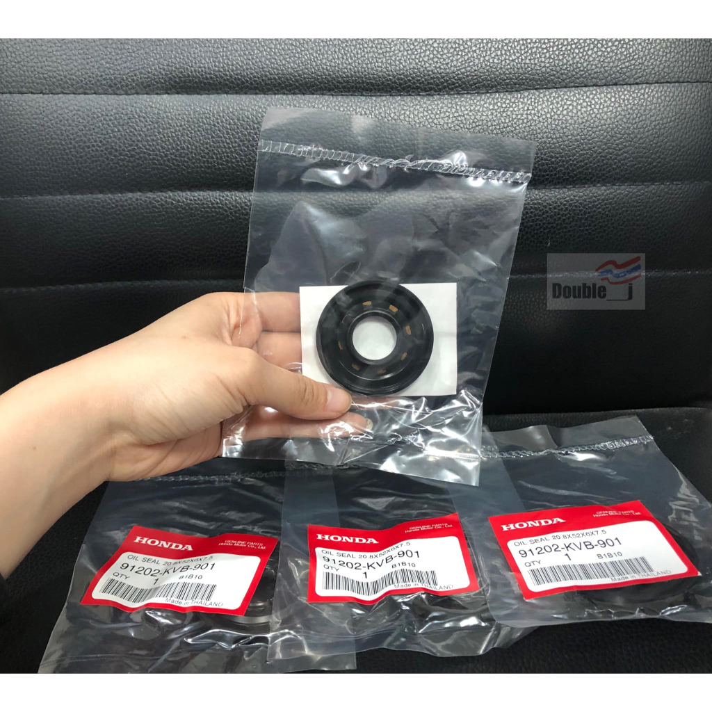 HONDA ซีลข้อเหวี่ยง ซีลข้างข้อซ้ายL ใส่รถมอเตอร์ไซค์รุ่น Click 110/110i, Scoopyi แท้ศูนย์