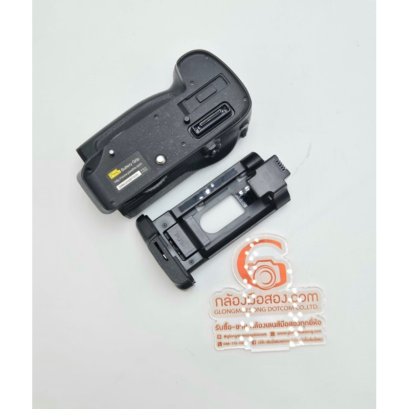 #มือสอง Pixel Battery Grip Vertax D15 for Nikon D7100/D7200