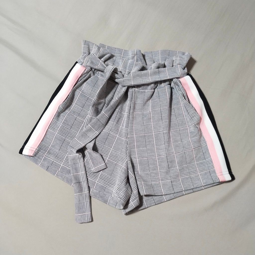 กางเกงขาสั้นผูกเอว Sinsay XXS