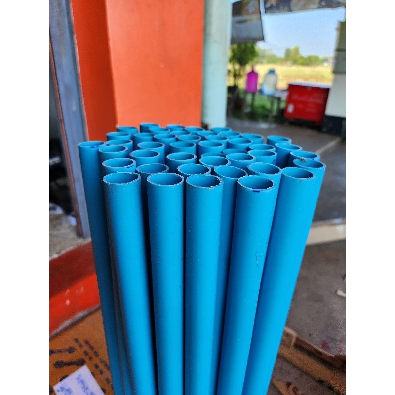 ท่อน้ำประปา PVC 1/2 (4หุน) ตัดท่อนละ 1 เมตร  ท่อเกษตรขายทั้งเส้น ยาว 4 เมตรปลายเรียบ