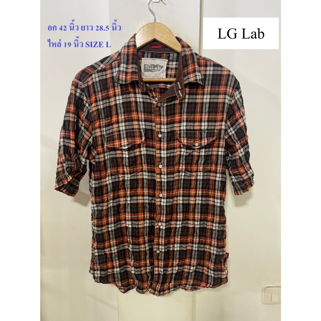 BG LAB#บีจีแลบ เสื้อเชิ้ตแขนสั้นลายสก๊อต อก 42 นิ้ว ยาว 28.5 นิ้ว ไหล่ 19 นิ้ว SIZE L สภาพดี ไม่มีตำ