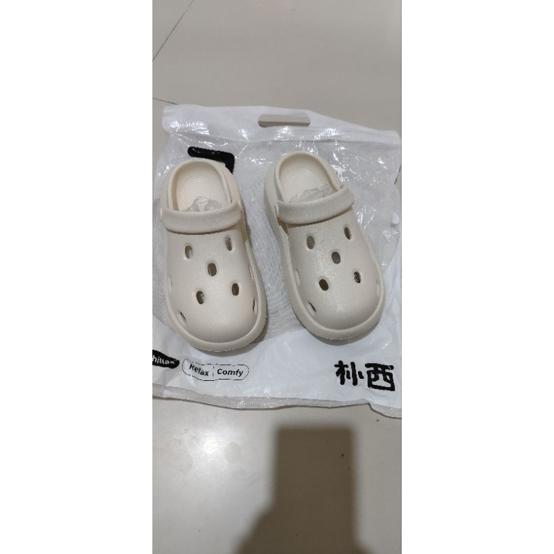 รองเท้าPosee ของแท้ รัดส้น มือ 1