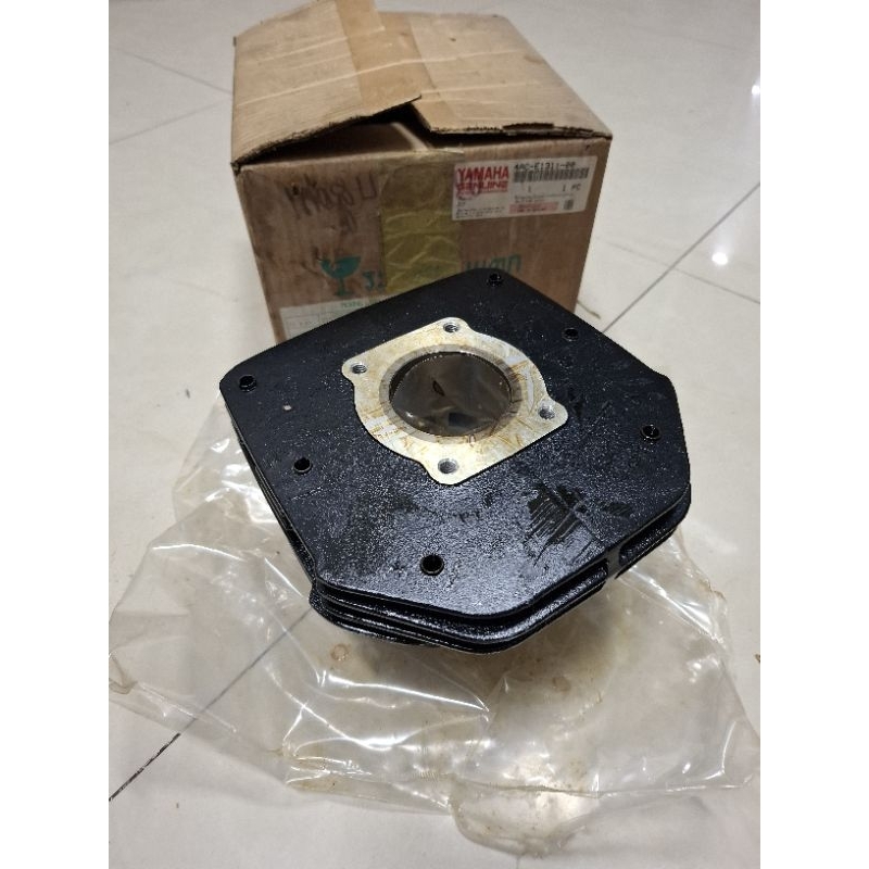 เสื้อสูบ Yamaha JR120-Tierra120 ของแท้ใหม่เก่าเก็บ สภาพสวยๆในกล่อง ไม่มีตำหนิ พร้อมใส่ใช้งาน