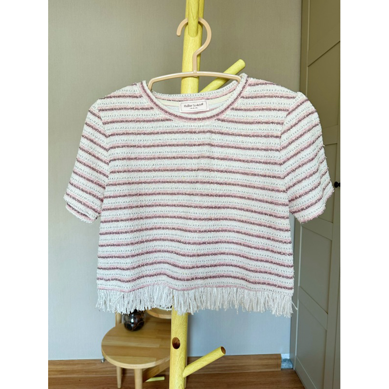 [ส่งต่อ ไม่เคยใส่] Crop top เสื้อครอปลายทางจากแบรนด์ Butter Scotch