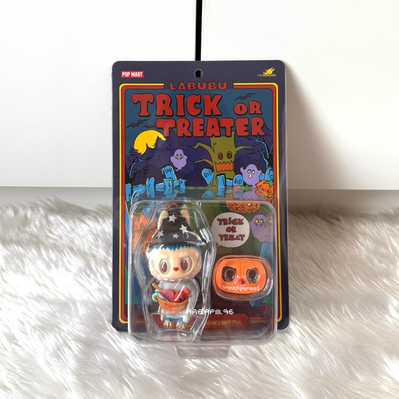 🎃 LABUBU Trick-or-Treater Figure พร้อมส่ง***
