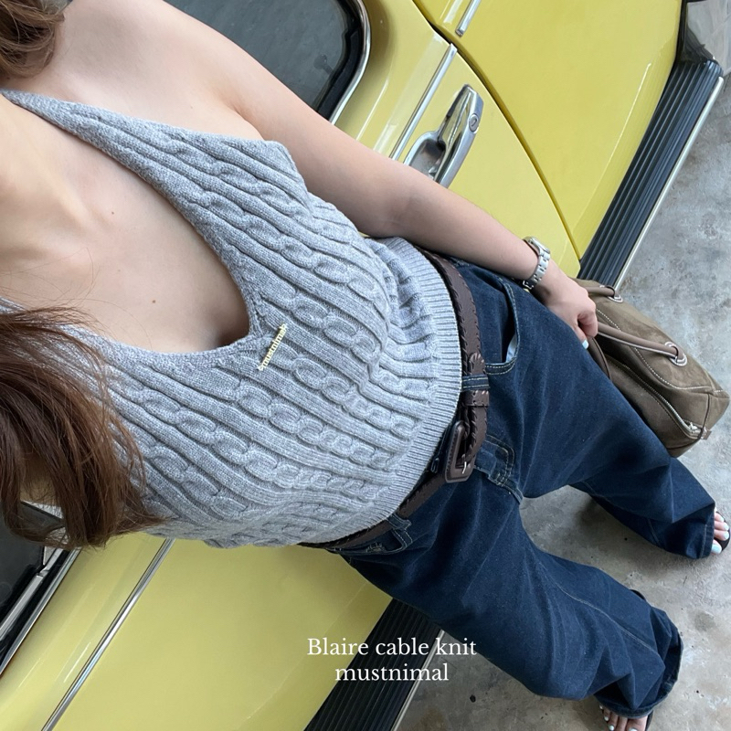 (ขาวรอผลิต14วัน) MUSTNIMAL | Blaire Cable knit เสื้อคล้องคอผ้าไหมพรม TP051