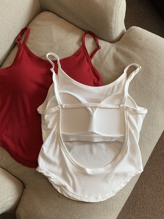 Vogue🌟พร้อมส่ง🌟 สื้อเชิ้ตทรงแถวกระดุมเดียวสุดเซ็กซี่และเก๋ไก๋ เสื้อกล้ามเซ็กซี่เปลือยหลัง (FY3318-1) - รูปที่ 2