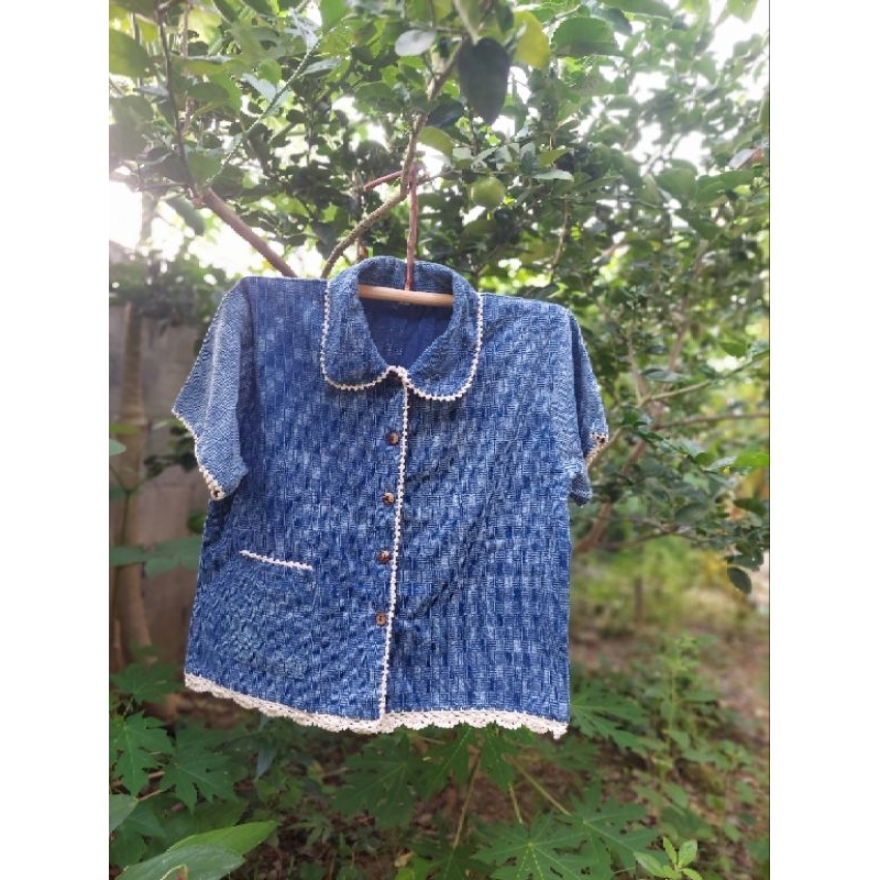 เสื้อผ้าเกร็ดเต่าคอบัว ถักขอบโครเชร์