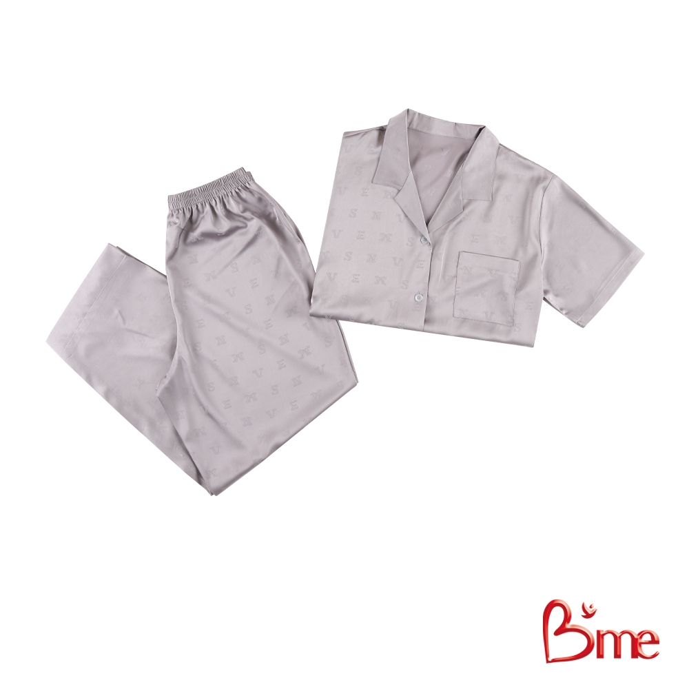 B'me ชุดนอนเสื้อแขนสั้นพร้อมกางเกงขายาว คอฮาวาย รุ่น ME8813 มี 3 สี สีโอลด์โรส สีแดง สีเทา New M.11