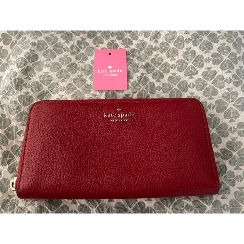 กระเป๋าสตางค์ Kate Spade สีแดงเข้ม รุ่น Leila Large Continental Wallet ของแท้ มือหนึ่ง