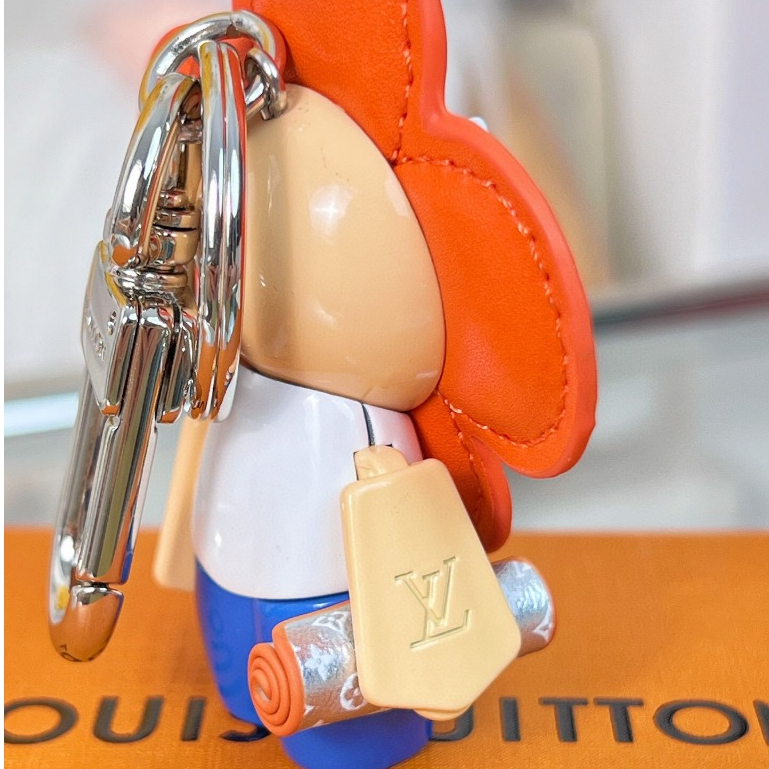 Ready stock ราคา1200 LV หลุยส์ วิตตอง ที่​ห้อย​กระเป๋า เครื่องประดับกระเป๋ PU