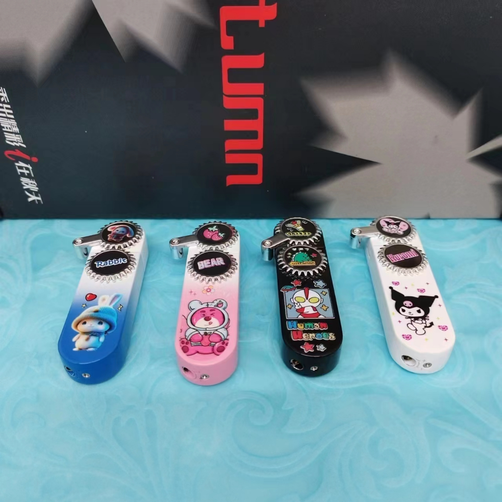 หัวพ่นไฟ วัสดุโลหะ  ไฟฟู่ กันลม เปลวไฟสีแดง   มีแถมถึงด้วย   สามารถใช้เตาแก๊ส /จุดเทียนฯ ใช้ง่าย เก็บง่าย ขนาดพ