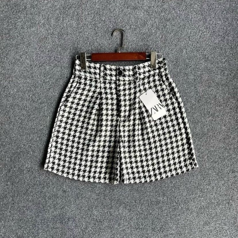 [ 2 ชิ้น ลด 10.-] กางเกงขาสั้น เอวสูง Zara ผ้าทวิต สวย ผ้าหนา