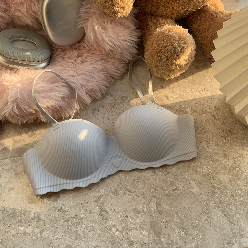 AMY-เสื้อชั้นในไร้โครง เสื้อชั้นในผู้หญิง เสื้อชั้นในไร้ขอบ เสริมฟองน้ำดันทรง ดีไซน์ขอบหยัก สีน่ารัก สไตล์เซ็กซี่ - รูปที่ 7