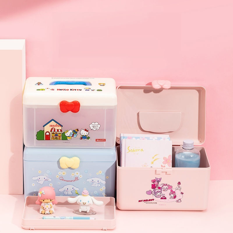 ♞,♘,♙HOT SALE สินค้าชื่อดัง กล่องเก็บของ Sanrio อุปกรณ์เสริม กล่องเครื่องมือแต่งหน้า กล่องยา สุนัขอบเชย น่