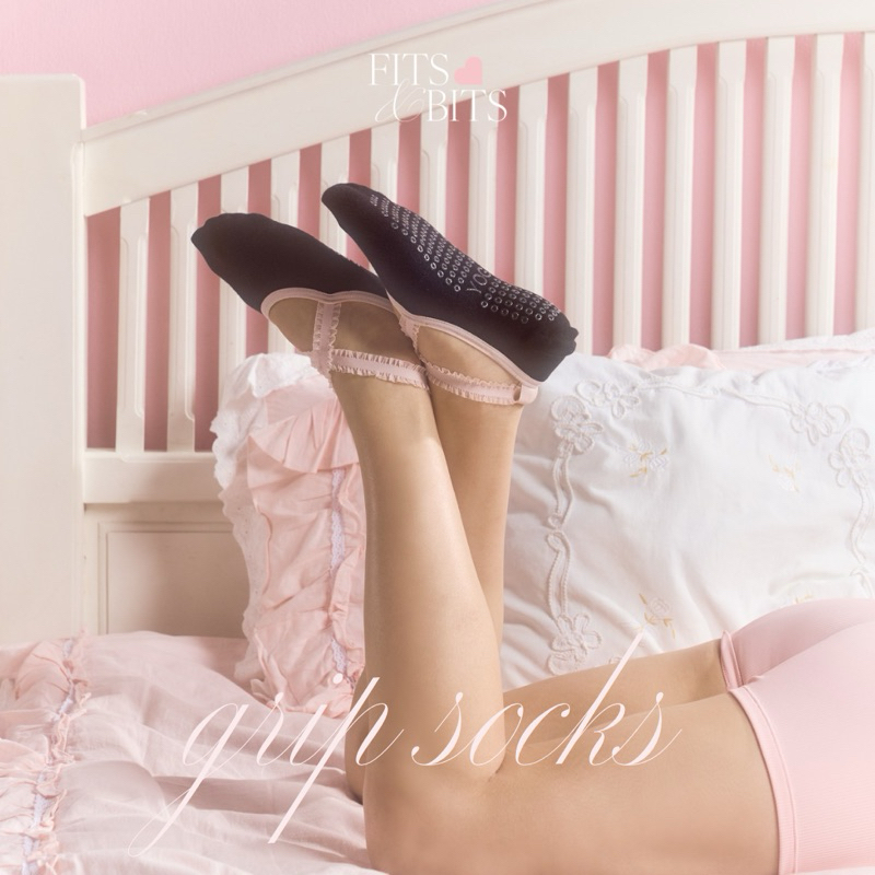 FITS AND BITS - Grip Socks (1 คู่) ถุงเท้าโยคะ ถุงเท้าพิลาทิส มีกันลื่น