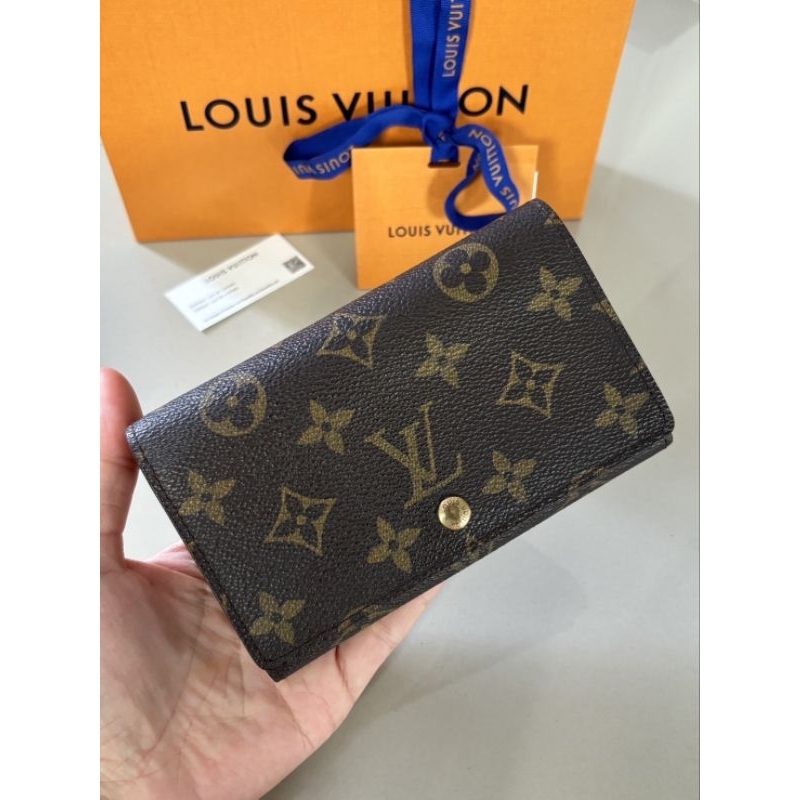 💥กระเป๋าสตางค์ใบกลาง Used LV Tresor wallet ใบกลางที่สวย 📌รอเช็คสต๊อก